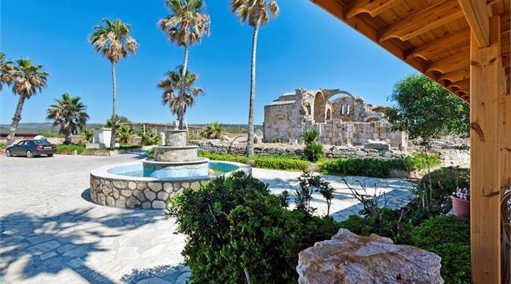 Oasis At Ayfilon Hotel Rizokarpaso Luaran gambar